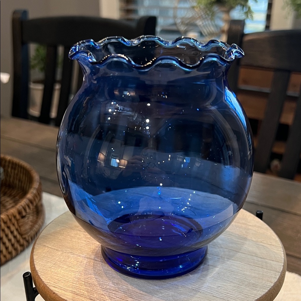 Vintage Anchor Hocking Cobalt Blue Glass Vase Ruffled Rim